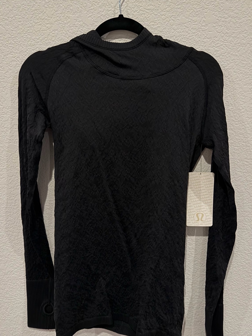 lululemon athletica Women’s Rest Less Black Long-Sleeve Performancce Hoodie